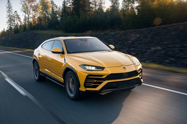 Rent Lamborghini Urus