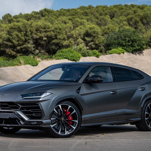 Rent Lamborghini Urus